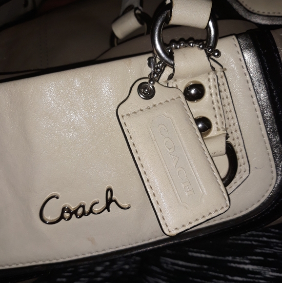 Coach purse - Picture 3 of 5